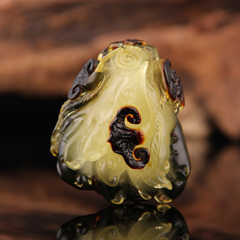 天然波罗的海琥珀蜜蜡雕刻把件 福寿延绵